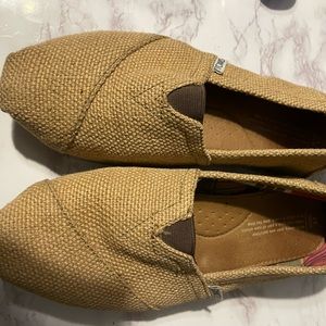 Brown Woven Toms